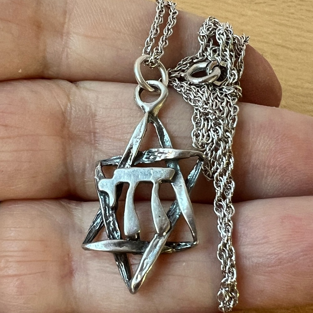 VINTAGE MAGEN DAVID STAR OF DAVID CHAI PENDANT NECKLACE 925 STERLING SILVER - Picture 13 of 16